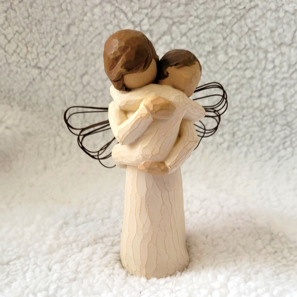 Willow Tree Angels Embrace Two Angels Hugging